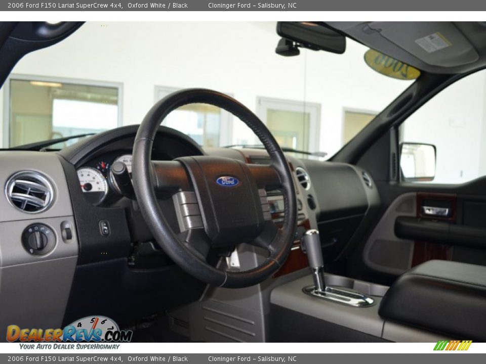 2006 Ford F150 Lariat SuperCrew 4x4 Oxford White / Black Photo #10