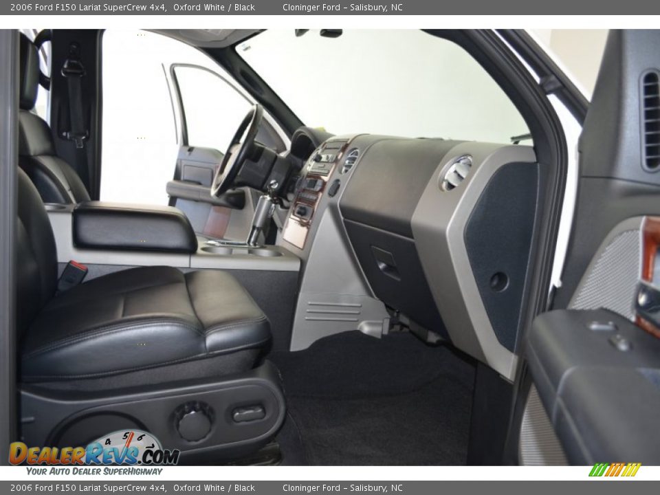 2006 Ford F150 Lariat SuperCrew 4x4 Oxford White / Black Photo #13