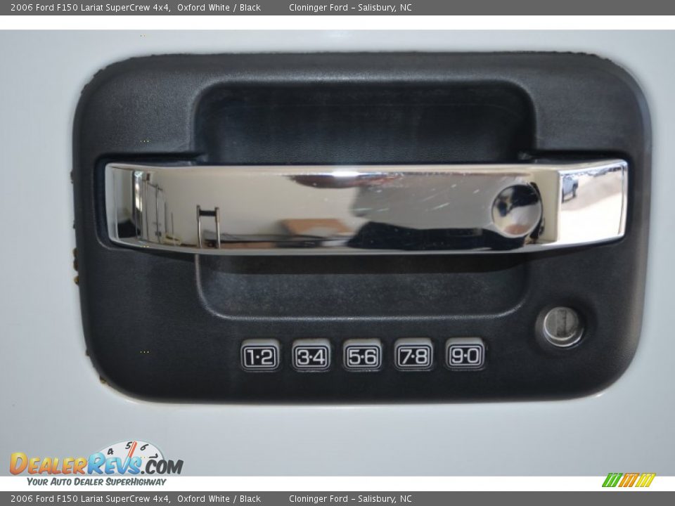 2006 Ford F150 Lariat SuperCrew 4x4 Oxford White / Black Photo #20