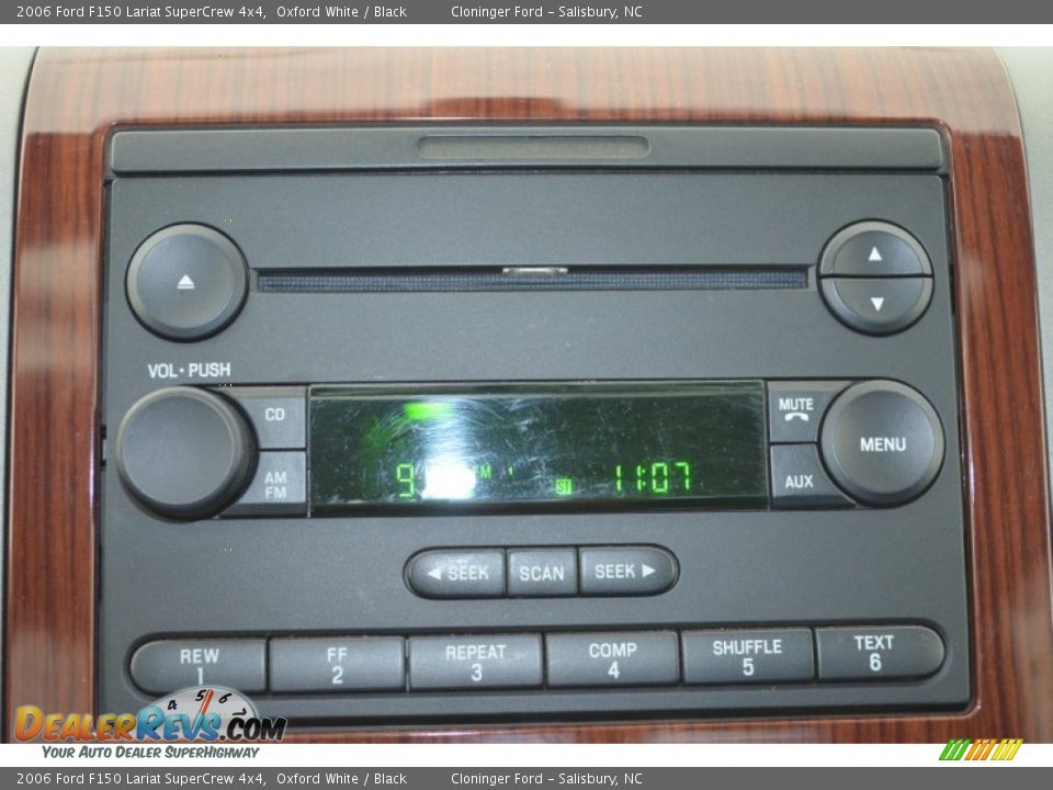 2006 Ford F150 Lariat SuperCrew 4x4 Oxford White / Black Photo #27