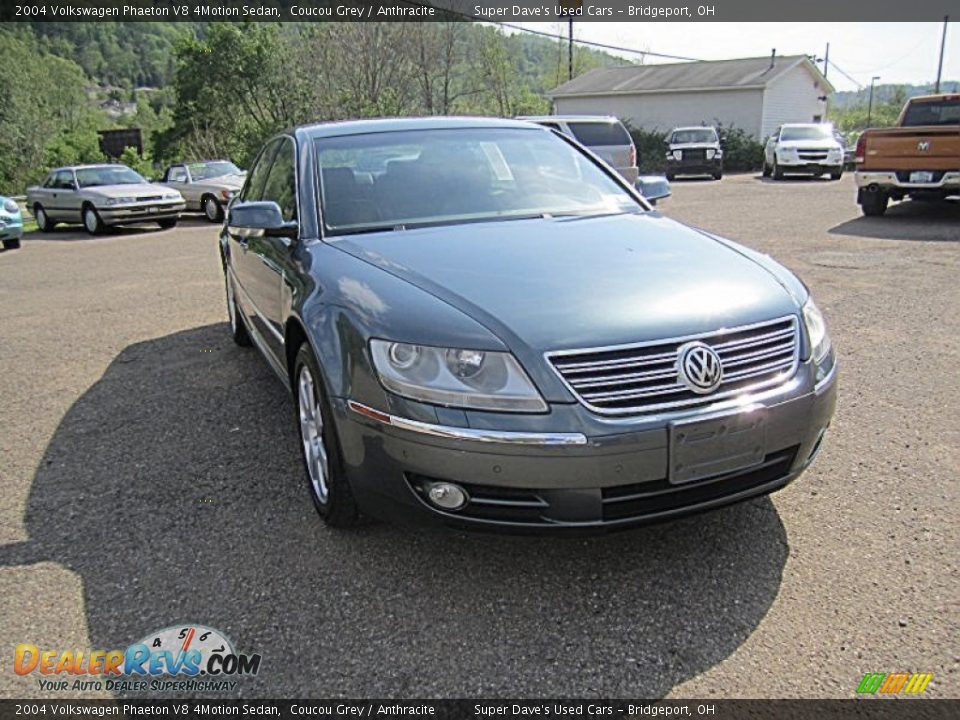 2004 Volkswagen Phaeton V8 4Motion Sedan Coucou Grey / Anthracite Photo #12