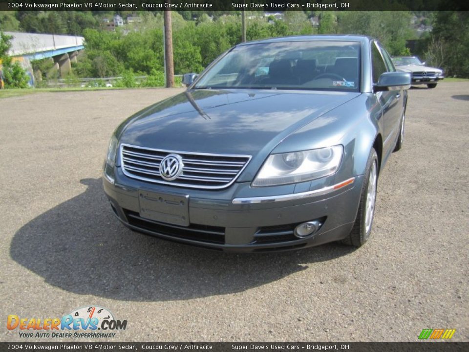 2004 Volkswagen Phaeton V8 4Motion Sedan Coucou Grey / Anthracite Photo #14