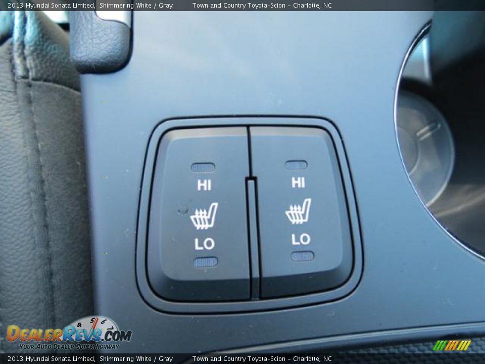 Controls of 2013 Hyundai Sonata Limited Photo #24