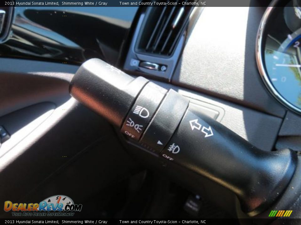Controls of 2013 Hyundai Sonata Limited Photo #29