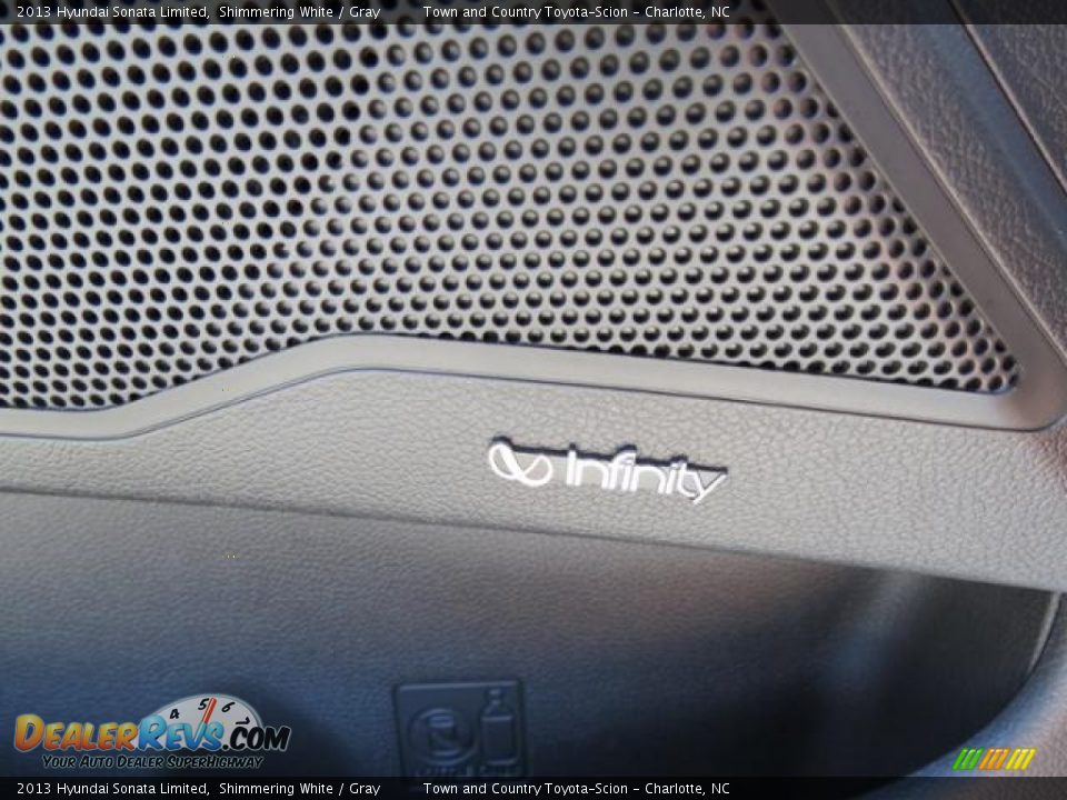 2013 Hyundai Sonata Limited Shimmering White / Gray Photo #35