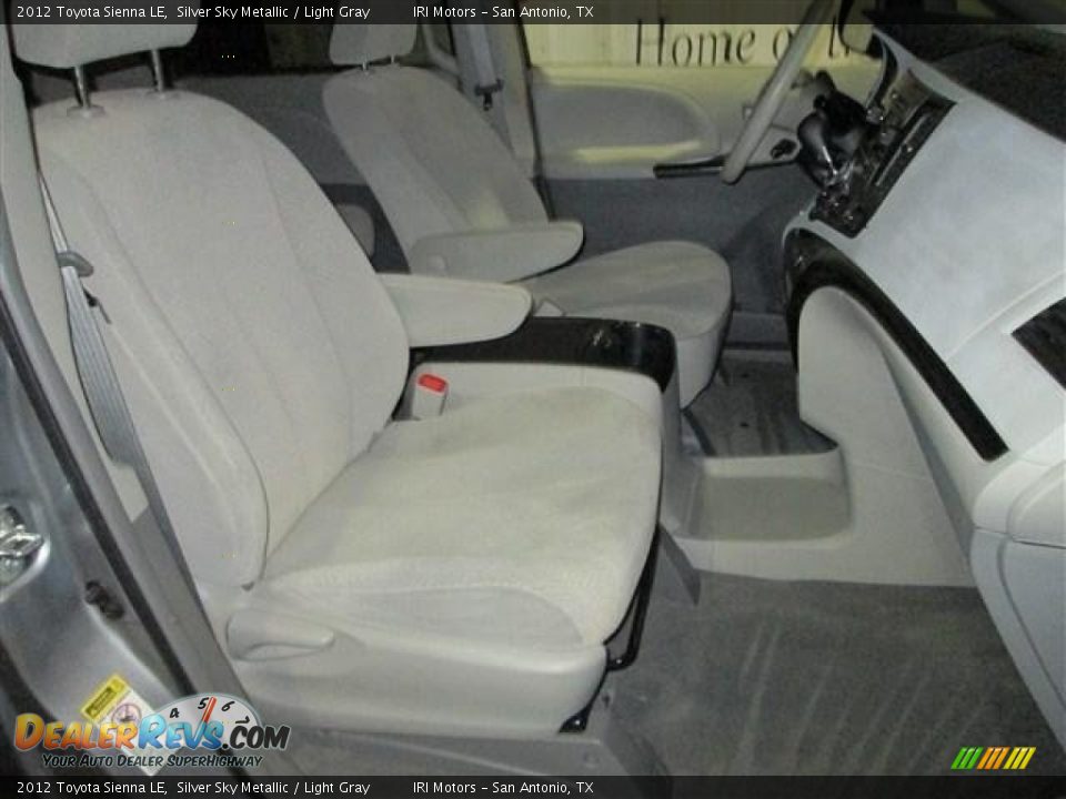 2012 Toyota Sienna LE Silver Sky Metallic / Light Gray Photo #18