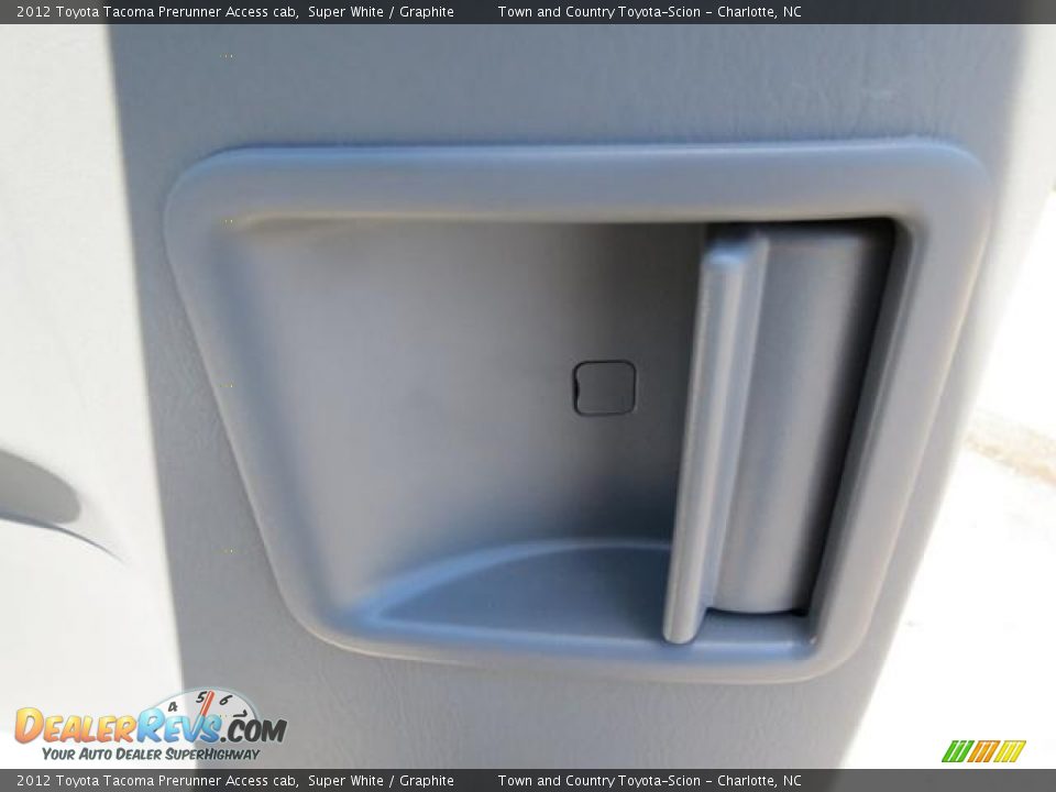2012 Toyota Tacoma Prerunner Access cab Super White / Graphite Photo #8