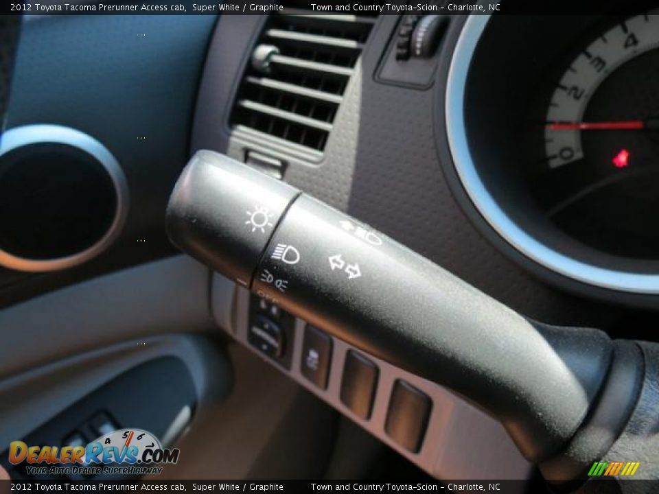 2012 Toyota Tacoma Prerunner Access cab Super White / Graphite Photo #19