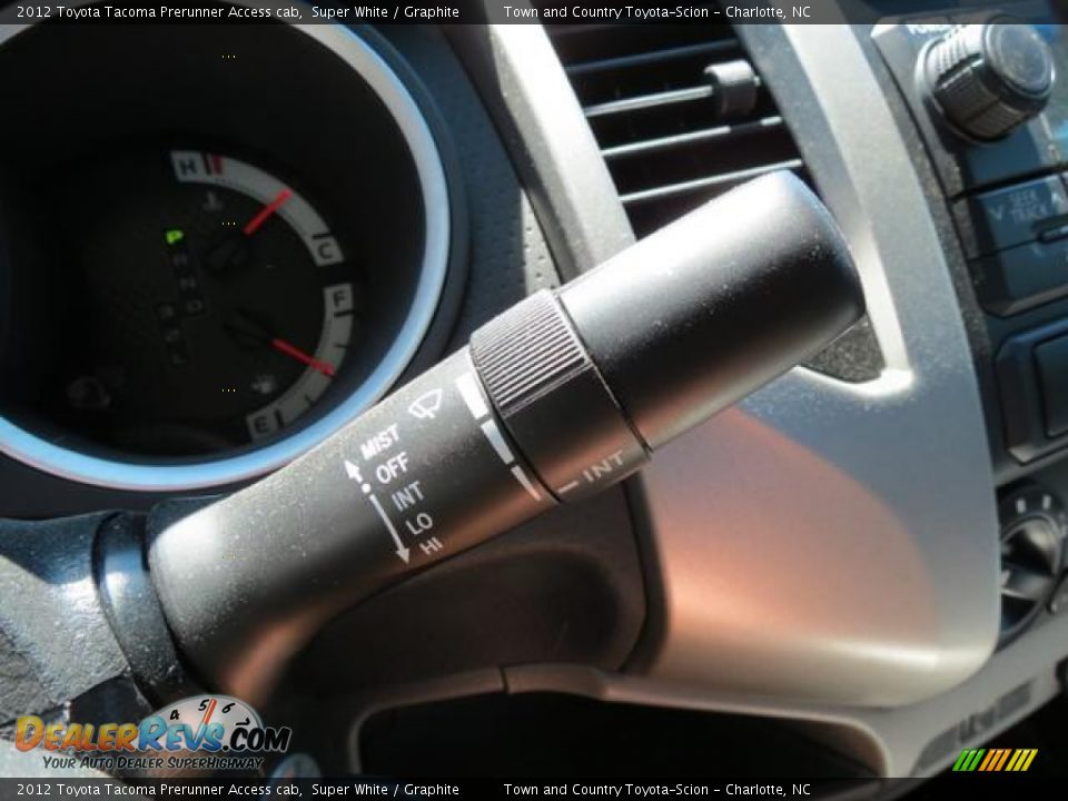 2012 Toyota Tacoma Prerunner Access cab Super White / Graphite Photo #21