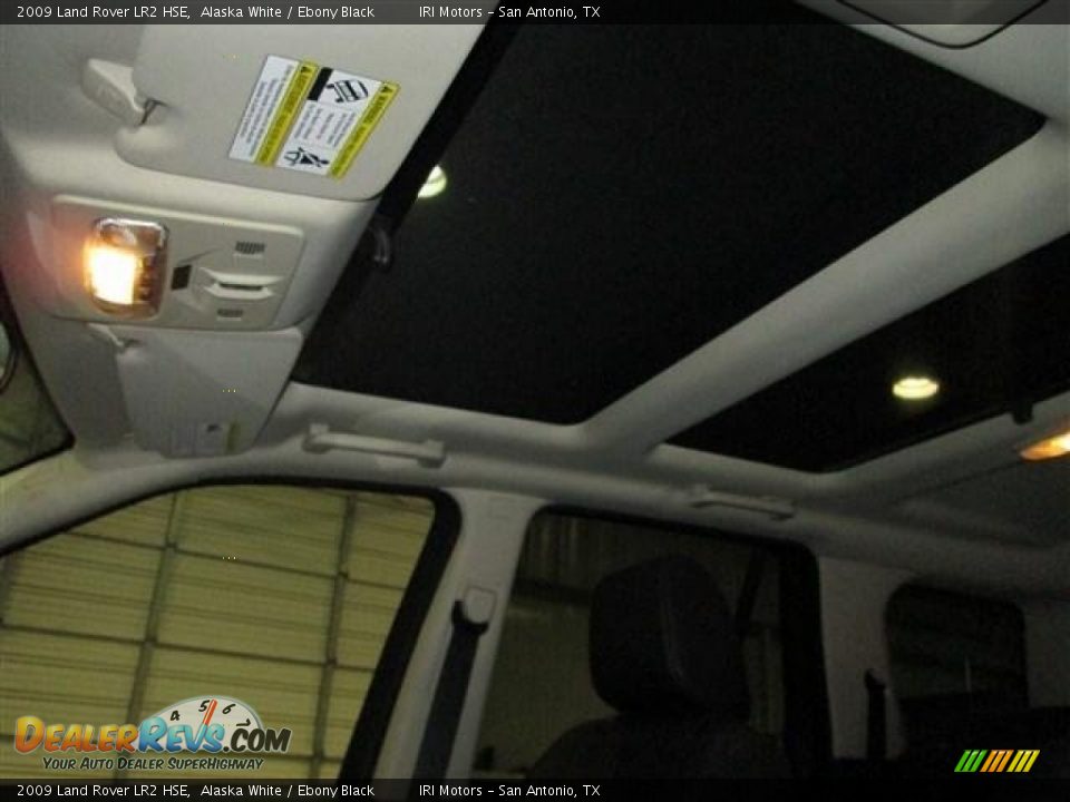 2009 Land Rover LR2 HSE Alaska White / Ebony Black Photo #17