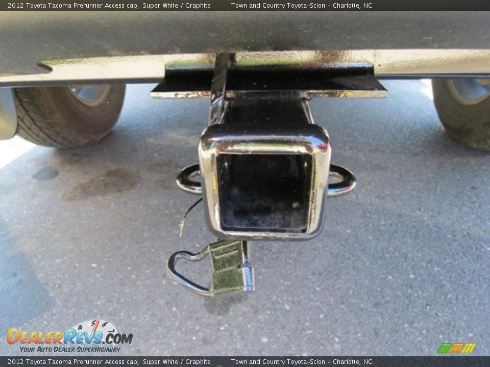 2012 Toyota Tacoma Prerunner Access cab Super White / Graphite Photo #34