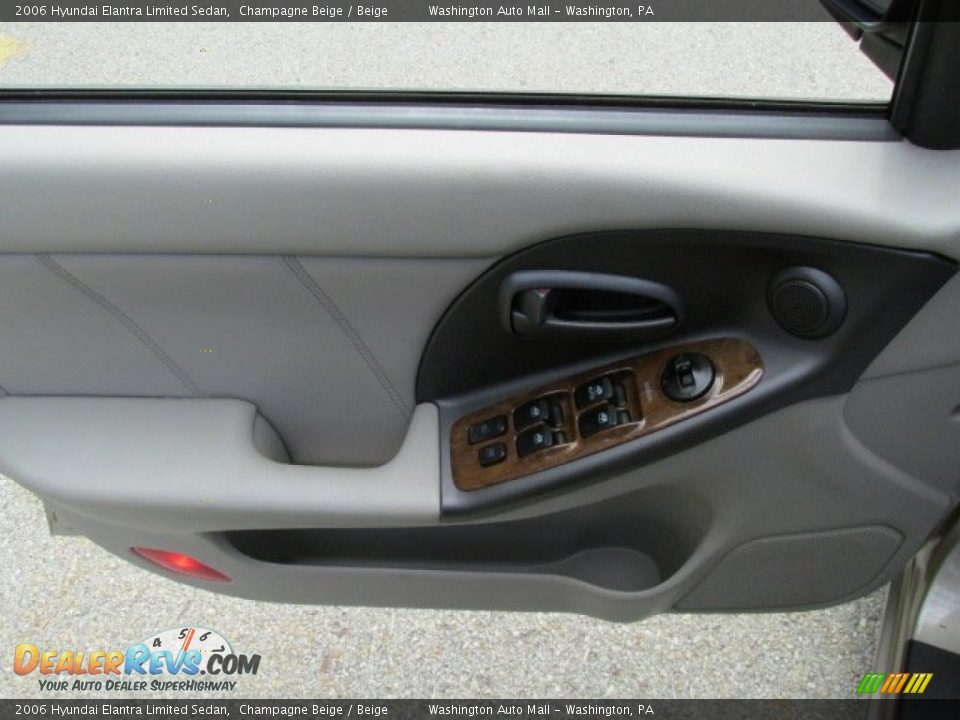 2006 Hyundai Elantra Limited Sedan Champagne Beige / Beige Photo #12