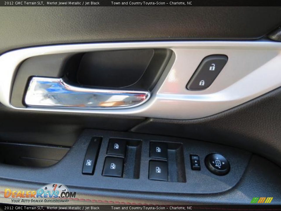 Controls of 2012 GMC Terrain SLT Photo #13