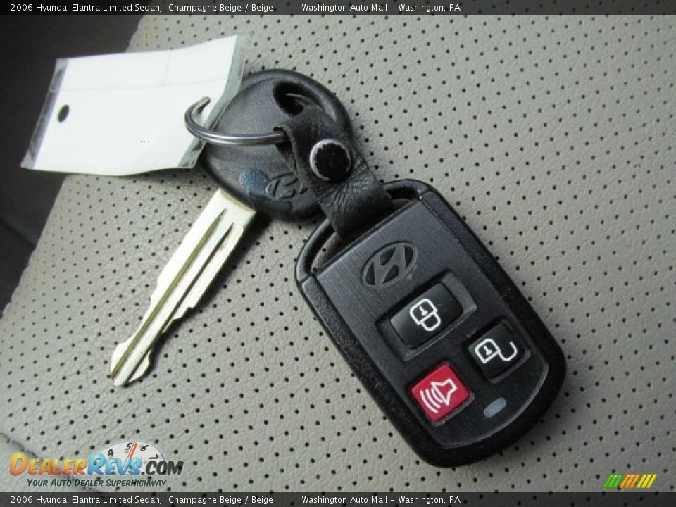 2006 Hyundai Elantra Limited Sedan Champagne Beige / Beige Photo #17