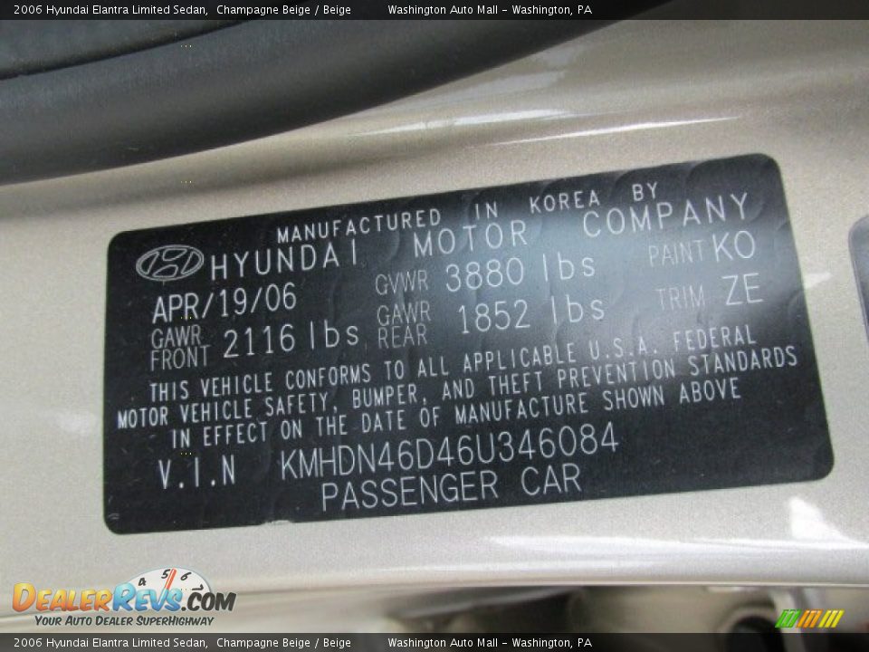 2006 Hyundai Elantra Limited Sedan Champagne Beige / Beige Photo #18