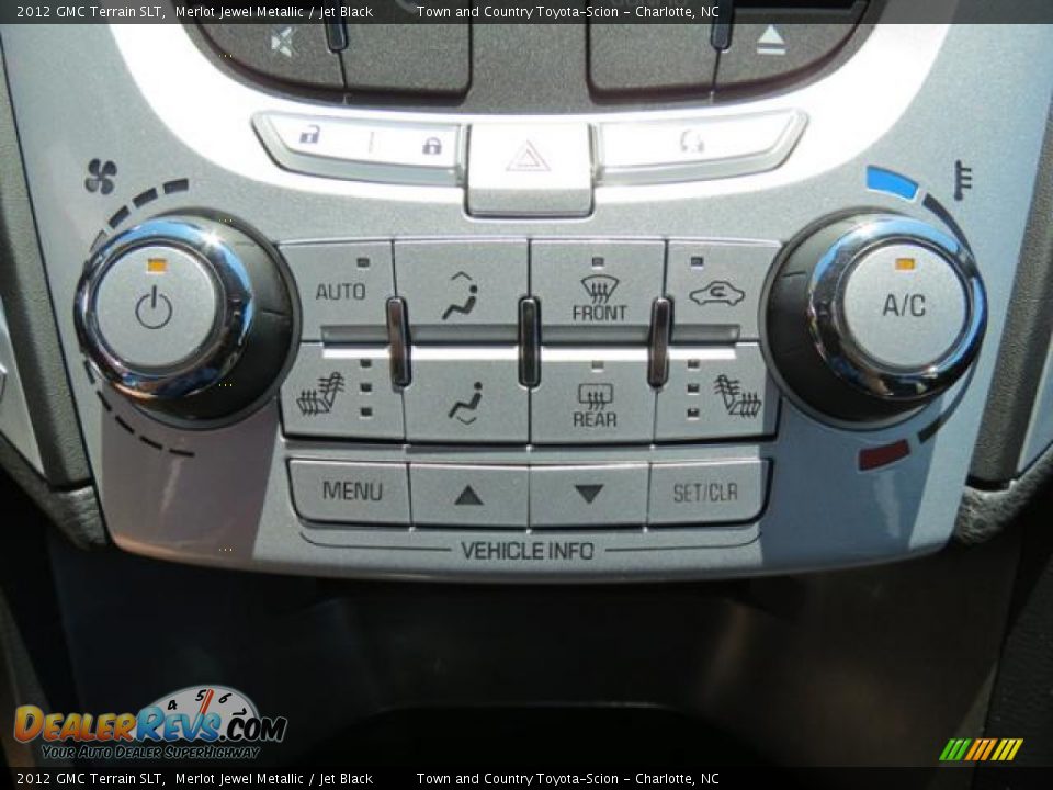Controls of 2012 GMC Terrain SLT Photo #19
