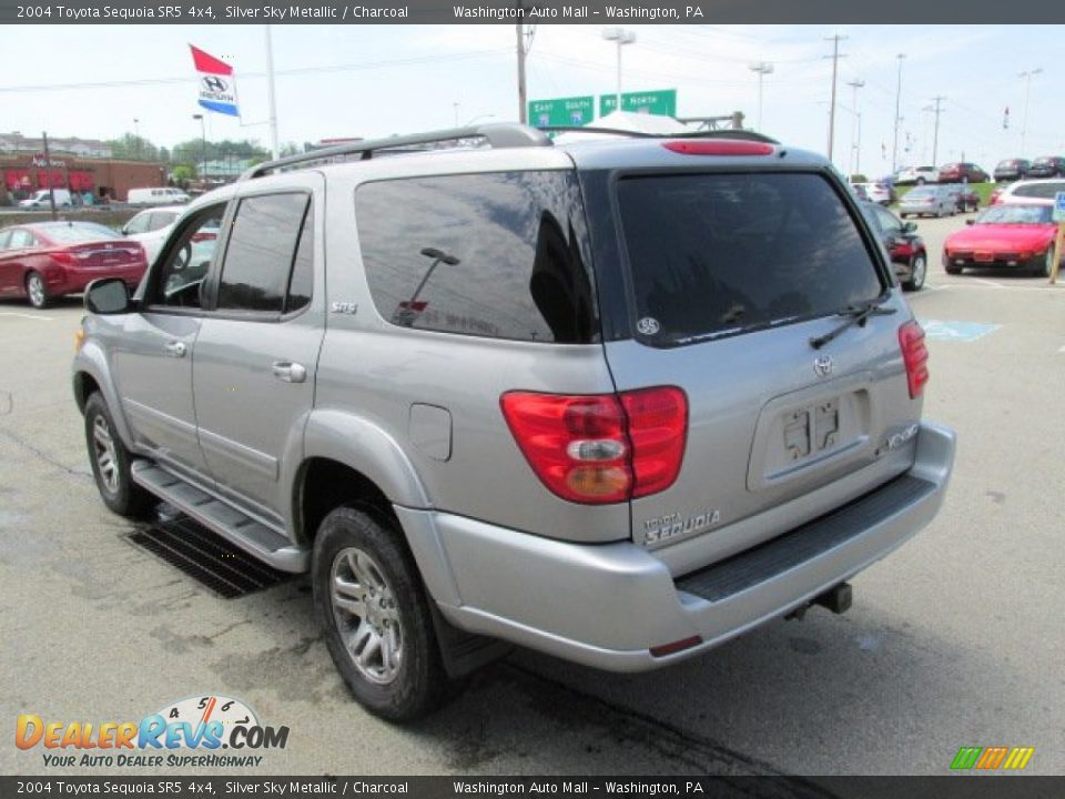2004 Toyota Sequoia SR5 4x4 Silver Sky Metallic / Charcoal Photo #7