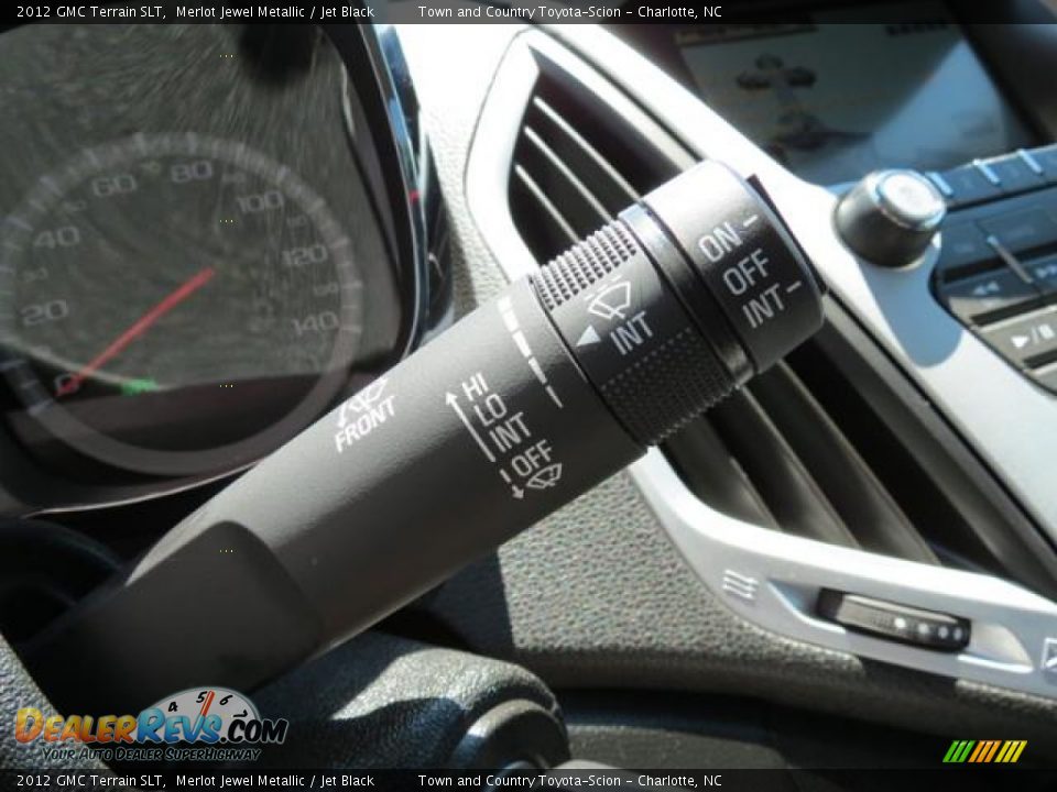 Controls of 2012 GMC Terrain SLT Photo #26