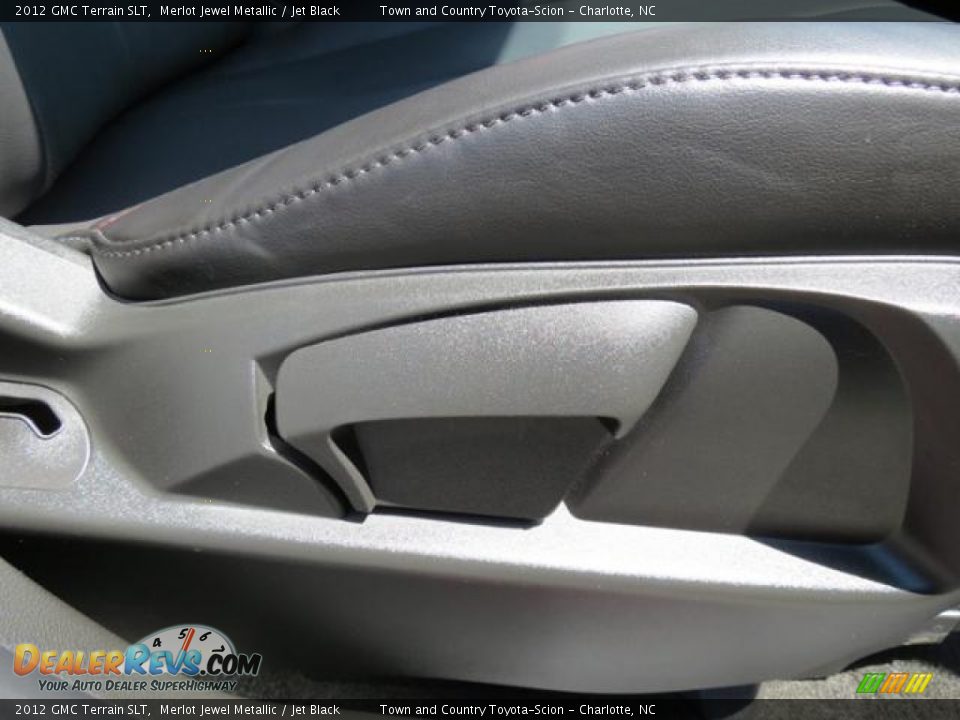 2012 GMC Terrain SLT Merlot Jewel Metallic / Jet Black Photo #28