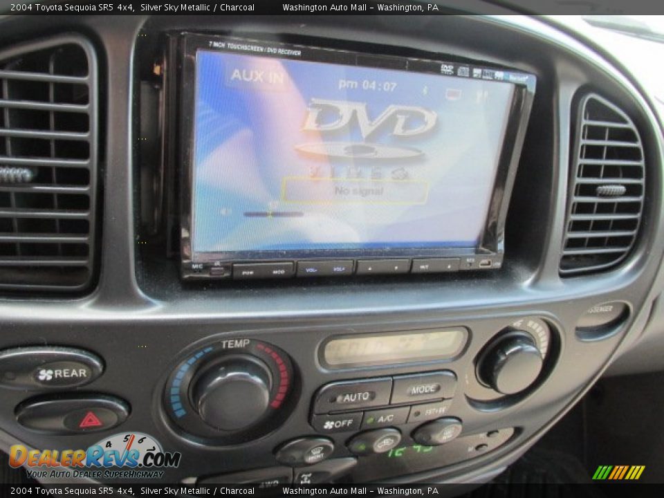 2004 Toyota Sequoia SR5 4x4 Silver Sky Metallic / Charcoal Photo #14