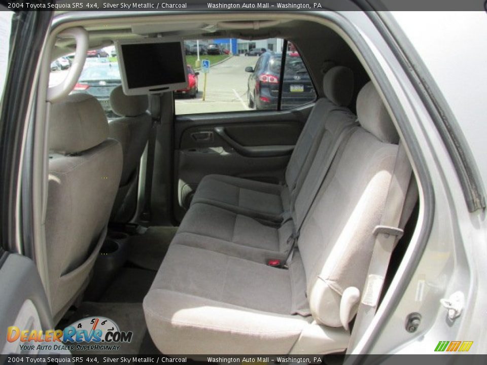 2004 Toyota Sequoia SR5 4x4 Silver Sky Metallic / Charcoal Photo #17