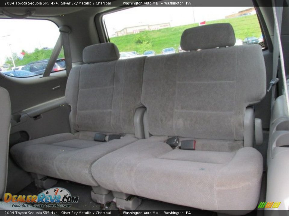 2004 Toyota Sequoia SR5 4x4 Silver Sky Metallic / Charcoal Photo #18