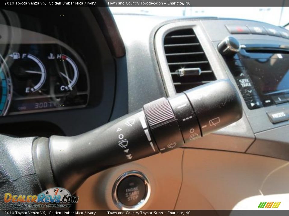 2010 Toyota Venza V6 Golden Umber Mica / Ivory Photo #28