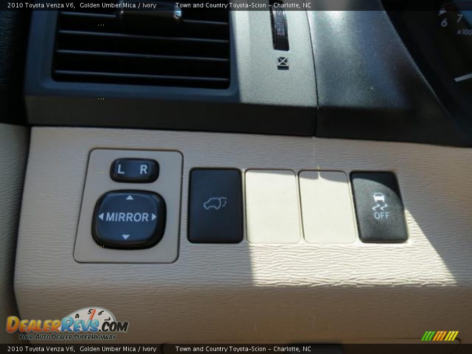 2010 Toyota Venza V6 Golden Umber Mica / Ivory Photo #29
