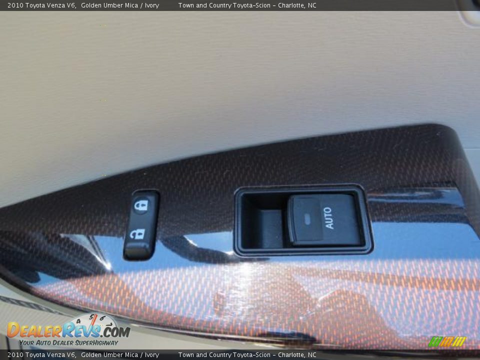 2010 Toyota Venza V6 Golden Umber Mica / Ivory Photo #35