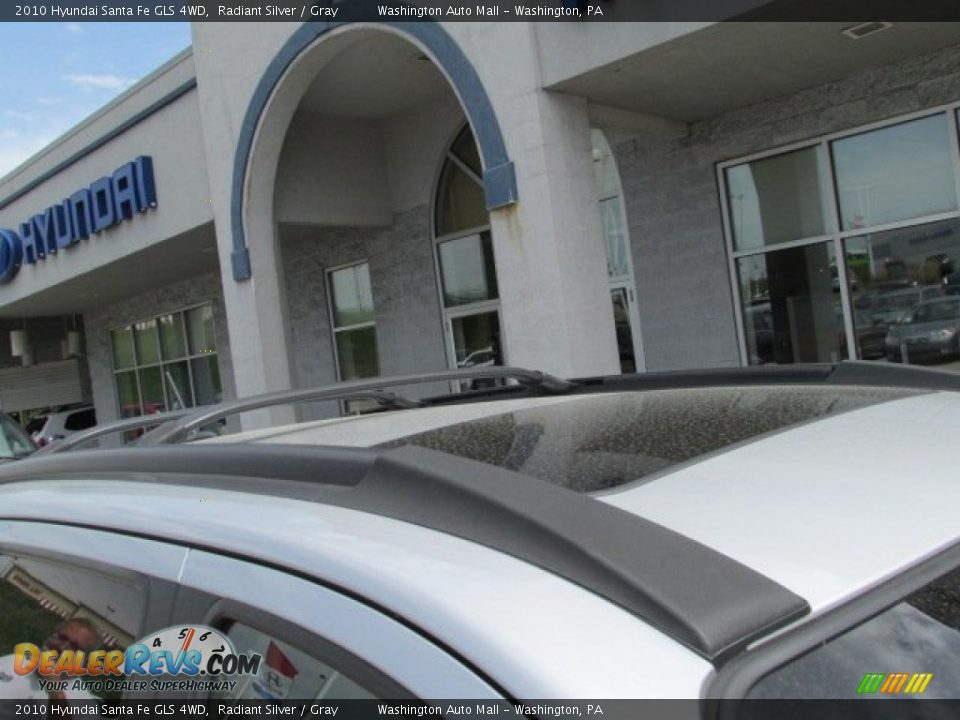 2010 Hyundai Santa Fe GLS 4WD Radiant Silver / Gray Photo #4