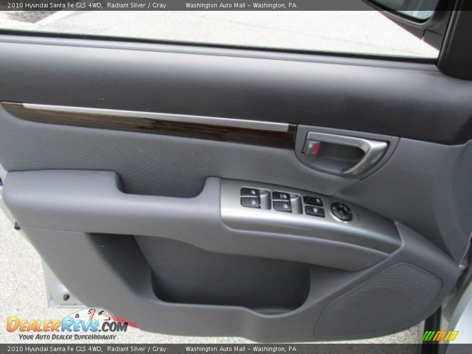 2010 Hyundai Santa Fe GLS 4WD Radiant Silver / Gray Photo #11