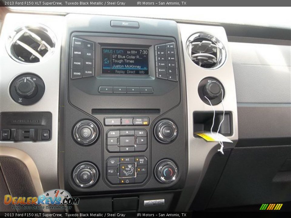 2013 Ford F150 XLT SuperCrew Tuxedo Black Metallic / Steel Gray Photo #16