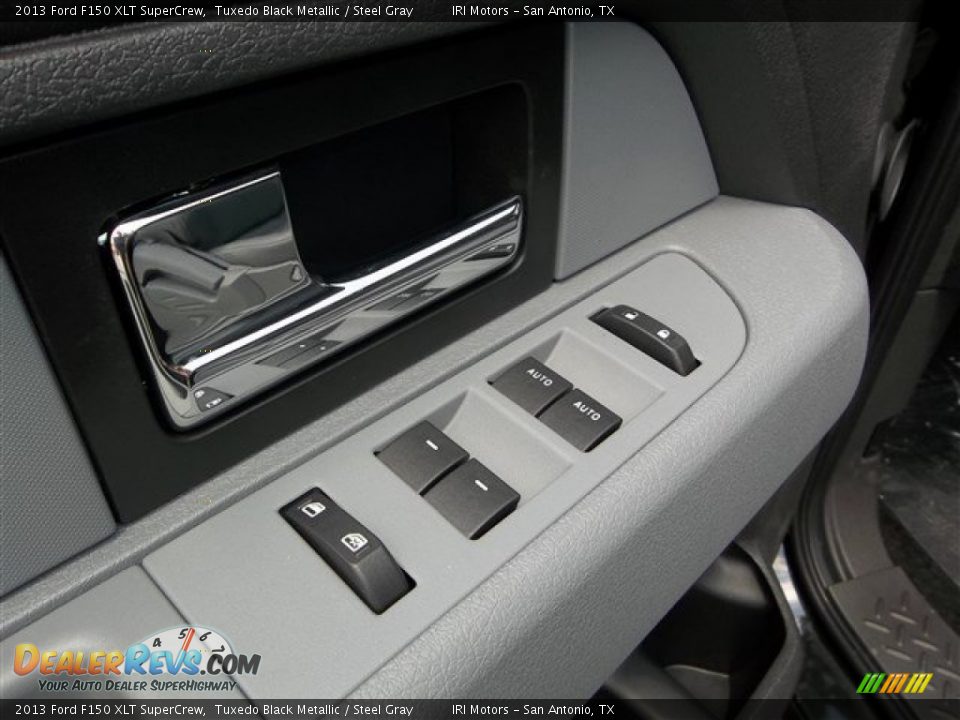 2013 Ford F150 XLT SuperCrew Tuxedo Black Metallic / Steel Gray Photo #10