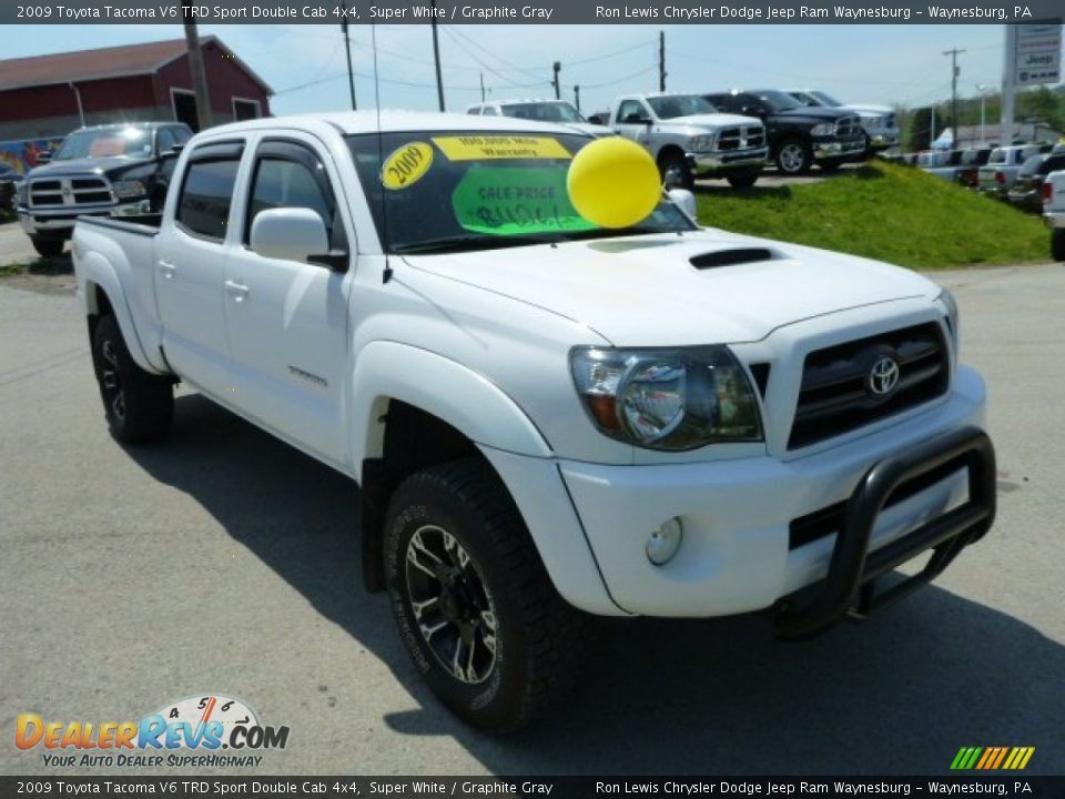 2009 Toyota Tacoma V6 TRD Sport Double Cab 4x4 Super White / Graphite Gray Photo #7