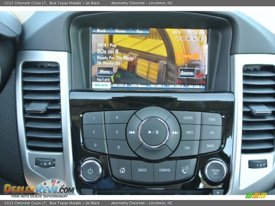 Controls of 2013 Chevrolet Cruze LT Photo #12