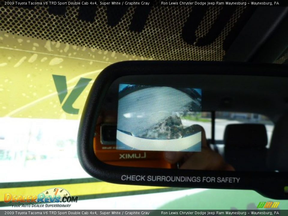 2009 Toyota Tacoma V6 TRD Sport Double Cab 4x4 Super White / Graphite Gray Photo #17