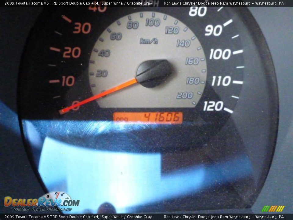 2009 Toyota Tacoma V6 TRD Sport Double Cab 4x4 Super White / Graphite Gray Photo #19