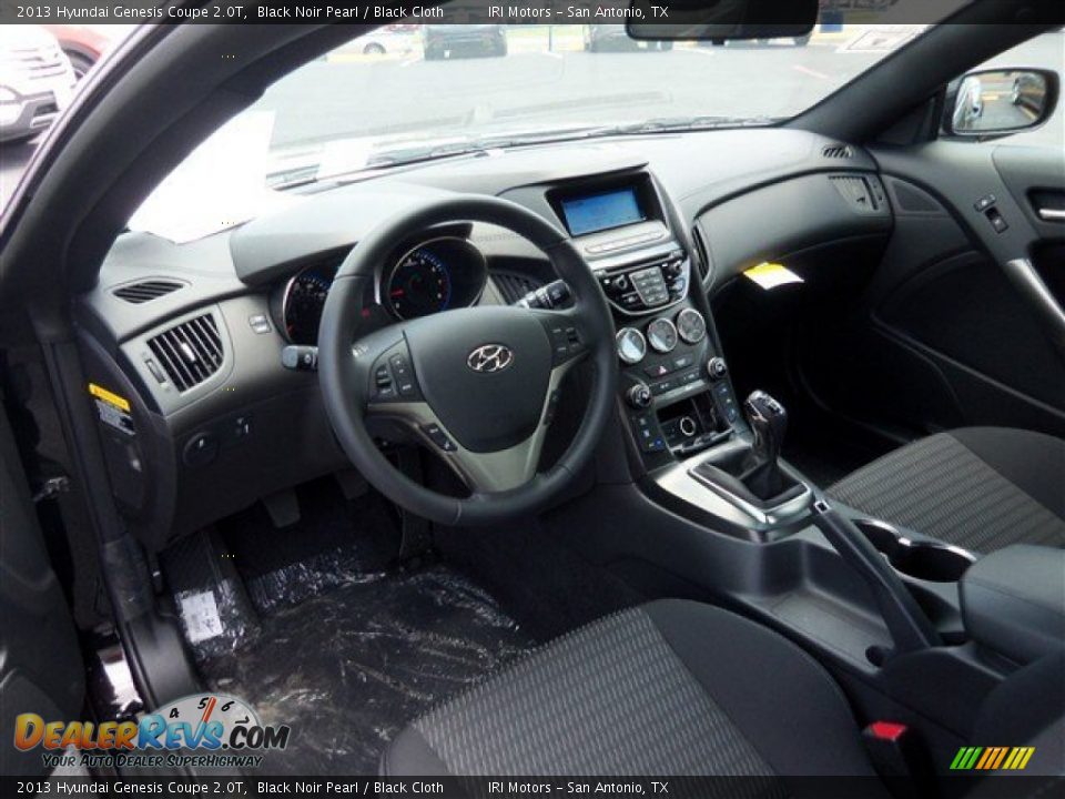 2013 Hyundai Genesis Coupe 2.0T Black Noir Pearl / Black Cloth Photo #9