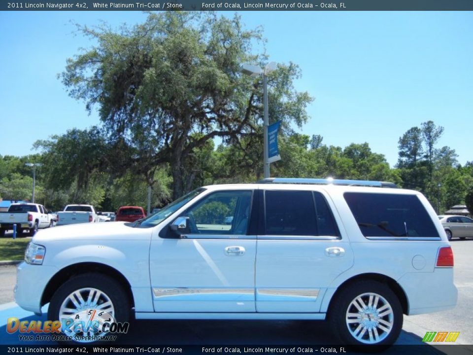 2011 Lincoln Navigator 4x2 White Platinum Tri-Coat / Stone Photo #2