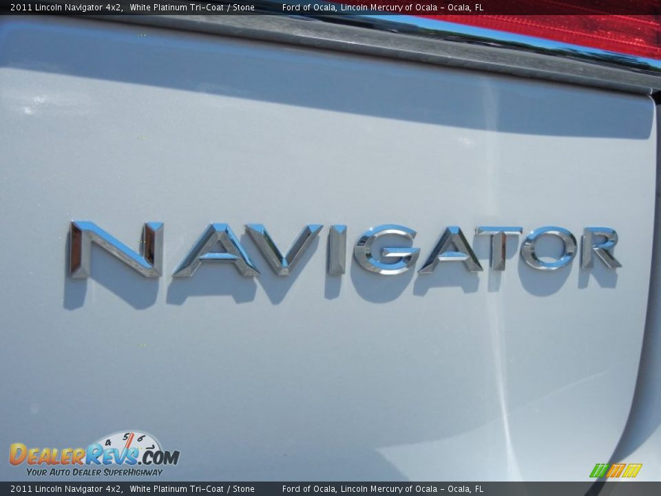 2011 Lincoln Navigator 4x2 White Platinum Tri-Coat / Stone Photo #8