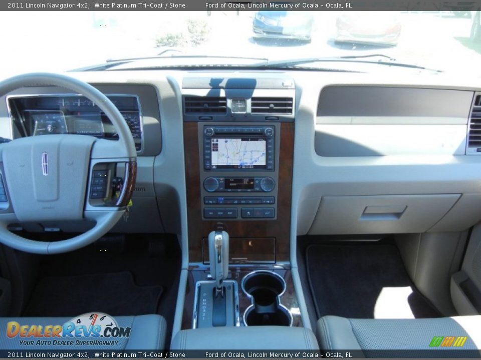 2011 Lincoln Navigator 4x2 White Platinum Tri-Coat / Stone Photo #23