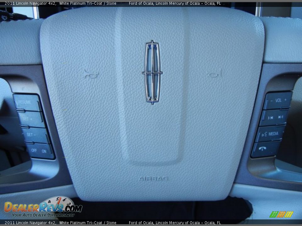 2011 Lincoln Navigator 4x2 White Platinum Tri-Coat / Stone Photo #27