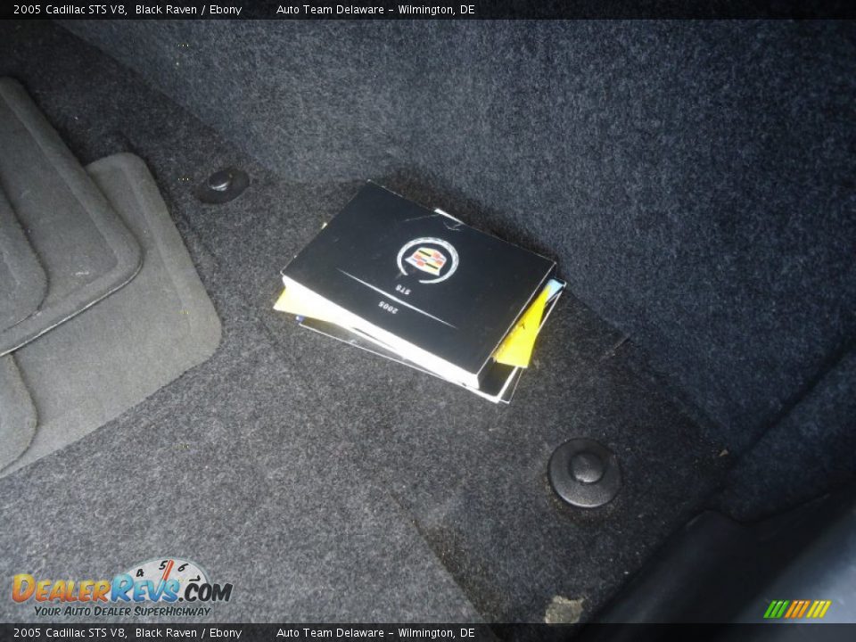 2005 Cadillac STS V8 Black Raven / Ebony Photo #22