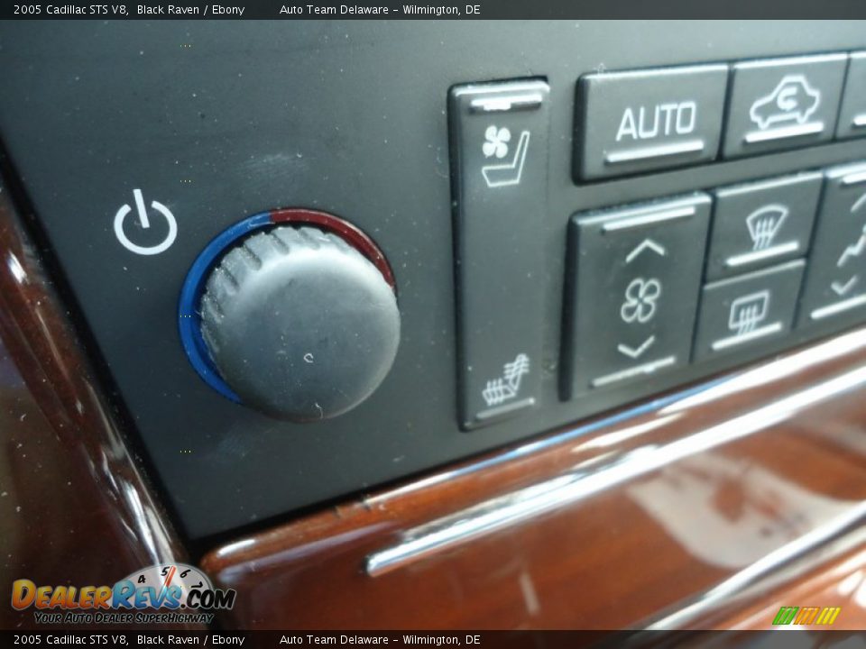 2005 Cadillac STS V8 Black Raven / Ebony Photo #31