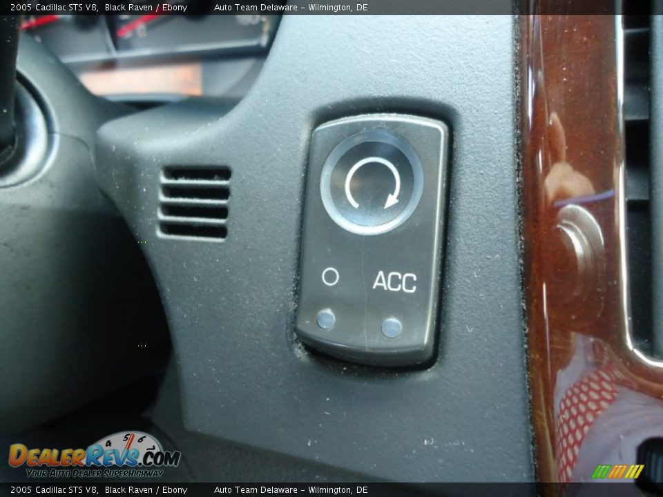 2005 Cadillac STS V8 Black Raven / Ebony Photo #33