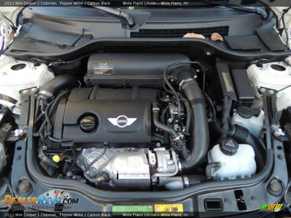 2011 Mini Cooper S Clubman Pepper White / Carbon Black Photo #25