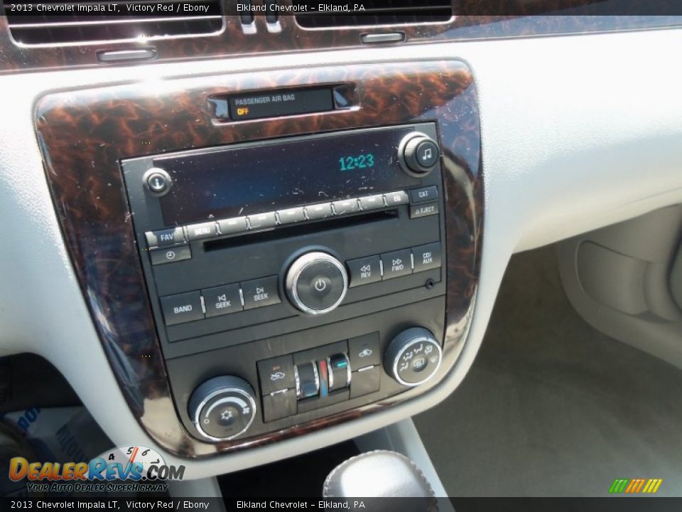 Controls of 2013 Chevrolet Impala LT Photo #18