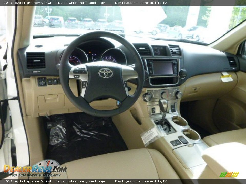 2013 Toyota Highlander SE 4WD Blizzard White Pearl / Sand Beige Photo #15