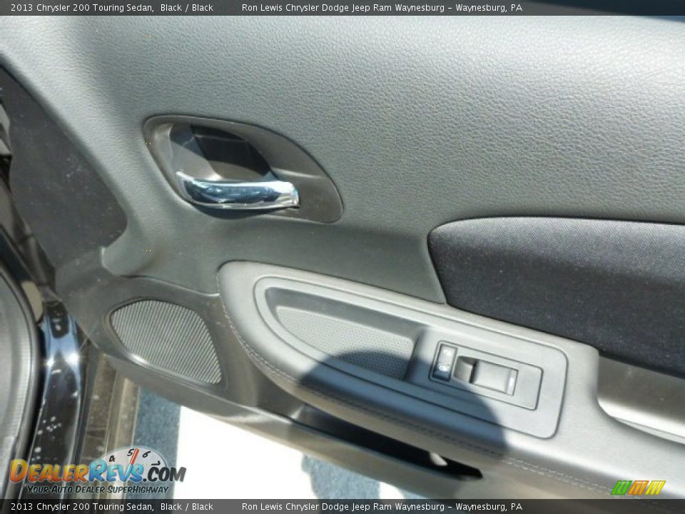 2013 Chrysler 200 Touring Sedan Black / Black Photo #8