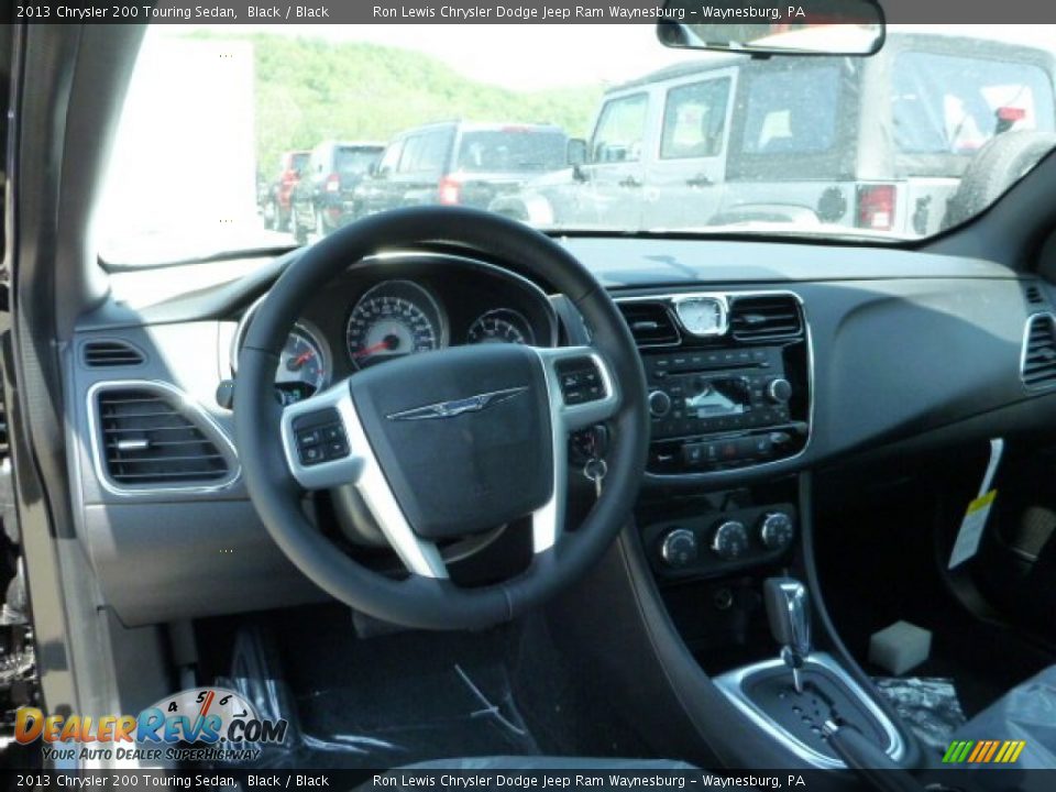 2013 Chrysler 200 Touring Sedan Black / Black Photo #14